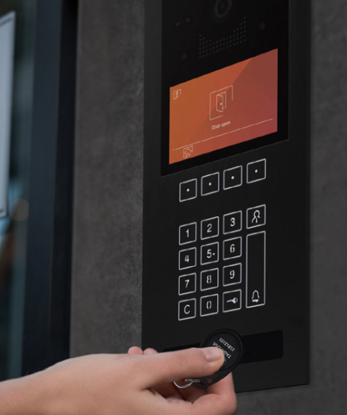 Новият входен панел Sixty5  6502